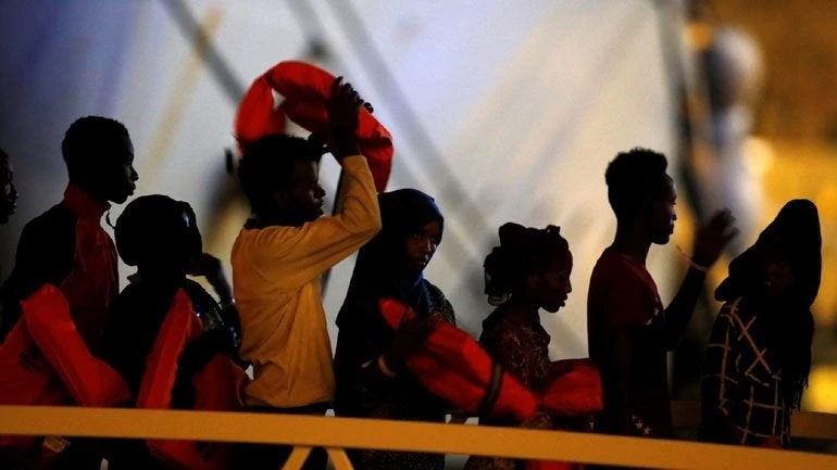 Στη Μάλτα 44 μετανάστες μετά την άρνηση της Ιταλίας να τους υποδεχθεί